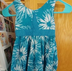 Girl's dress size 6